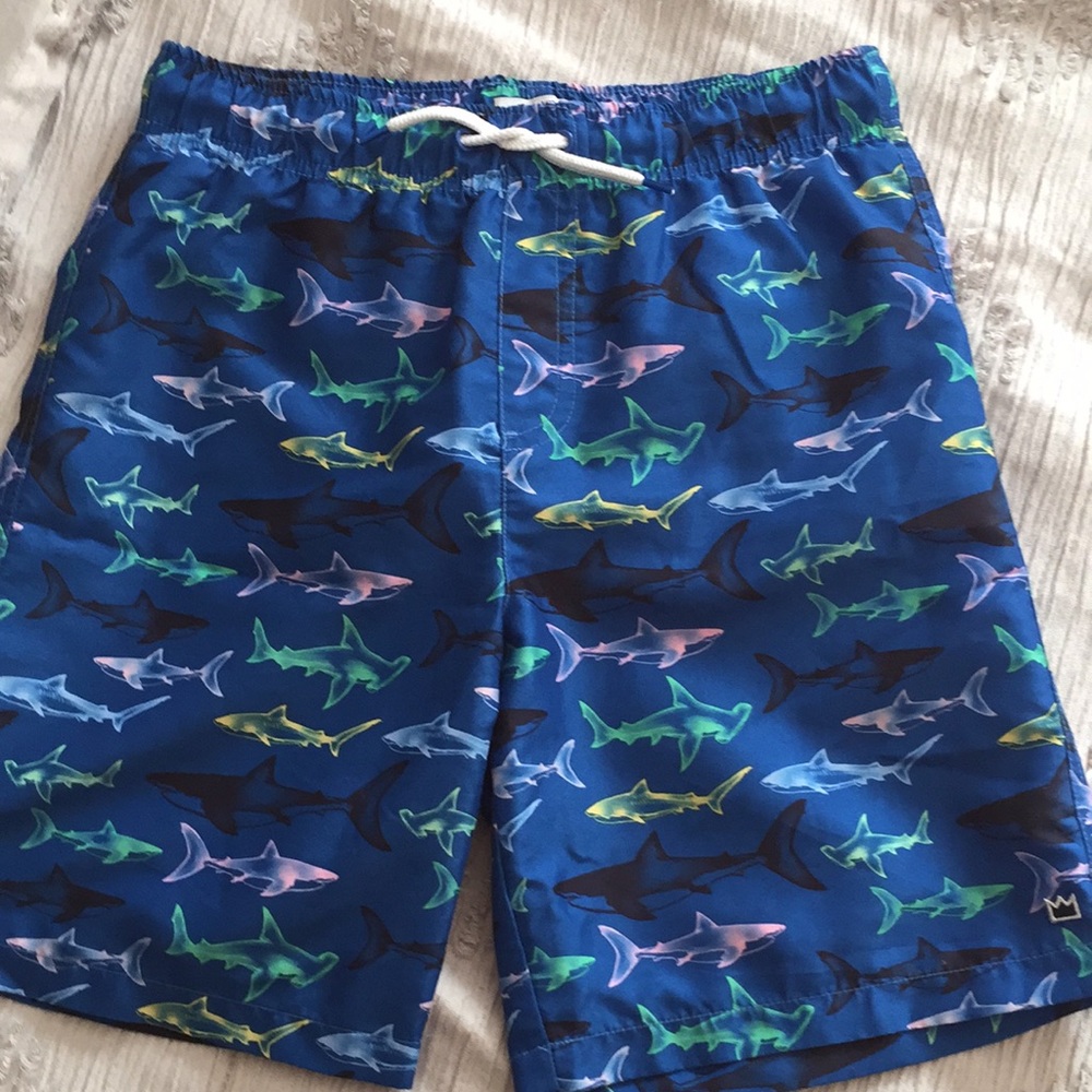 🦈 Crown and Ivy swim trunks 🦈